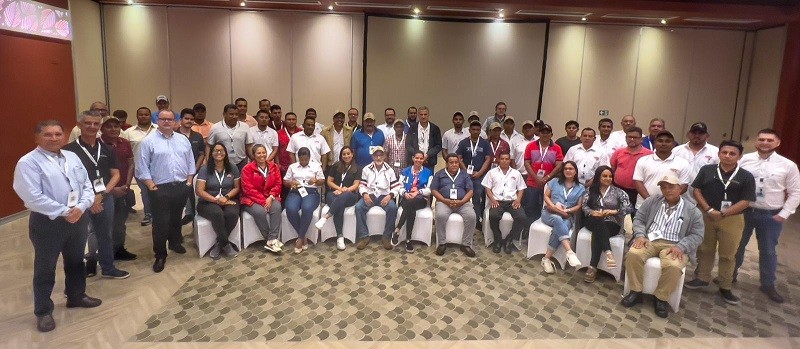 Aviagen América Latina Extiende Conocimiento sin Fronteras hasta Panamá
