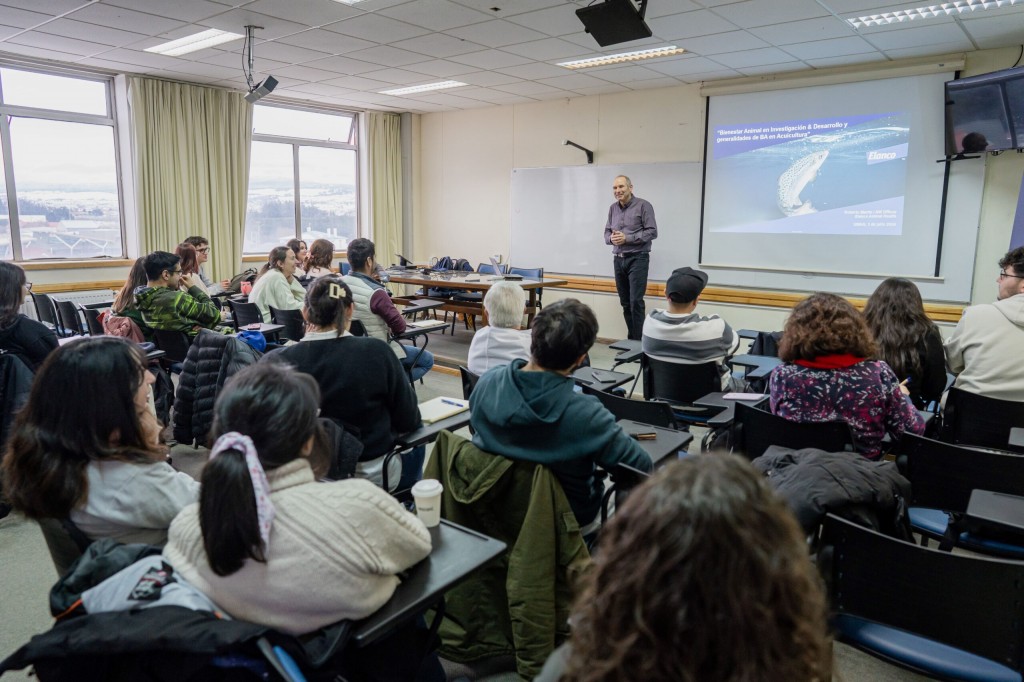 Salmonicultores de Magallanes y Elanco dictan charla-taller sobre bienestar animal en acuicultura