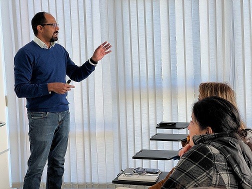 Destacada visita internacional refuerza colaboración científica en CREAS