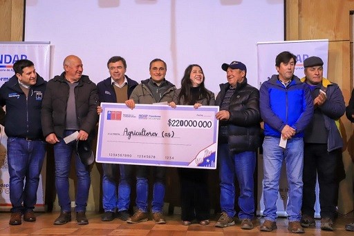 Ministerio de Agricultura entrega incentivos por $220 millones a 63 agricultores del programa de cultivos tradicionales y SAT de Linares
