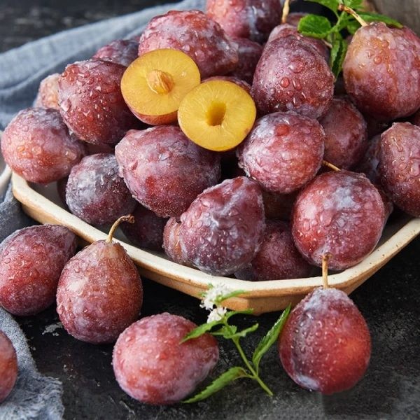 China impulsa producción local y ventas de ciruelas Jiashi