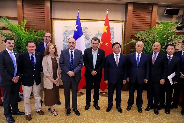 Chile y China renuevan acuerdo de la granja demostrativa de Chile en China para el período 2024-2027