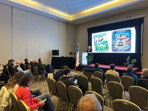 Seminario de Tendencias presentó nuevos escenarios, oportunidades y cooperativismo para el sector lechero
