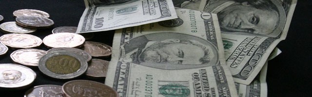 Dólar vuelve a caer y pierde $ 20 a nivel semanal luego que resurgieran las apuestas por un recorte de tasas de 50 puntos en EEUU