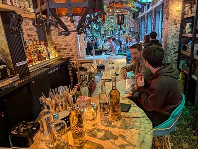 Empresarias pisqueras destacan en evento de destilados organizado por ProChile en Irlanda
