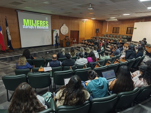 Visibilizar liderazgos femeninos: La clave para ajustar la brecha de género en el Agro