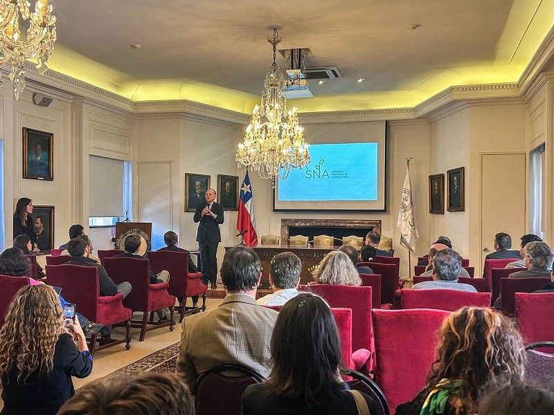 Tecnología y Sostenibilidad: SNA e innovadores internacionales impulsan el futuro de la agricultura en Chile