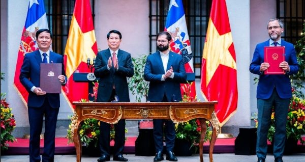 ProChile firma acuerdo con Cámara de Comercio e Industria de Vietnam para impulsar las relaciones comerciales de ambos países
