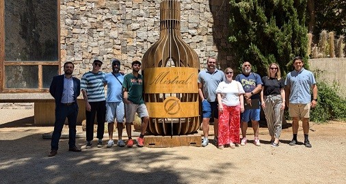 Importadores y bartenders de Reino Unido visitan pisqueras de Coquimbo