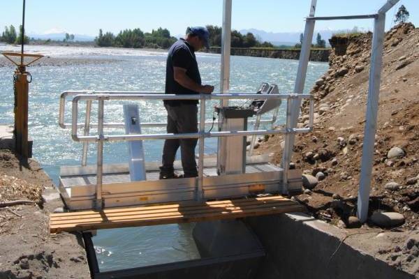 Regantes piden reconstruir compuertas automáticas del Río Ñuble dañadas por las crecidas de 2023