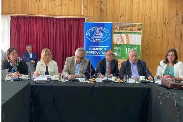 Comisión de Agricultura acuerda creación de una comisión bicameral para abordar el reavalúo de predios agrícola e impulsar la biotecnología