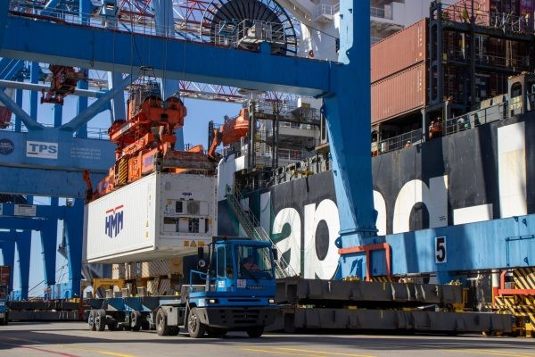 Terminal Pacífico Sur de Valparaíso finalizó temporada de exportaciones de cerezas 2024-2025